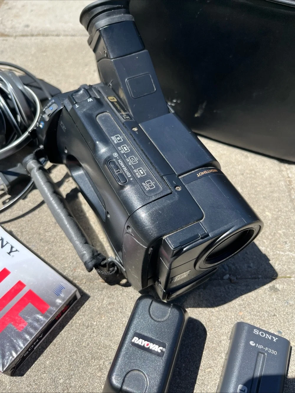 Sony Black Handycam Video8 XR 180x Digital Zoom Camcorder READ